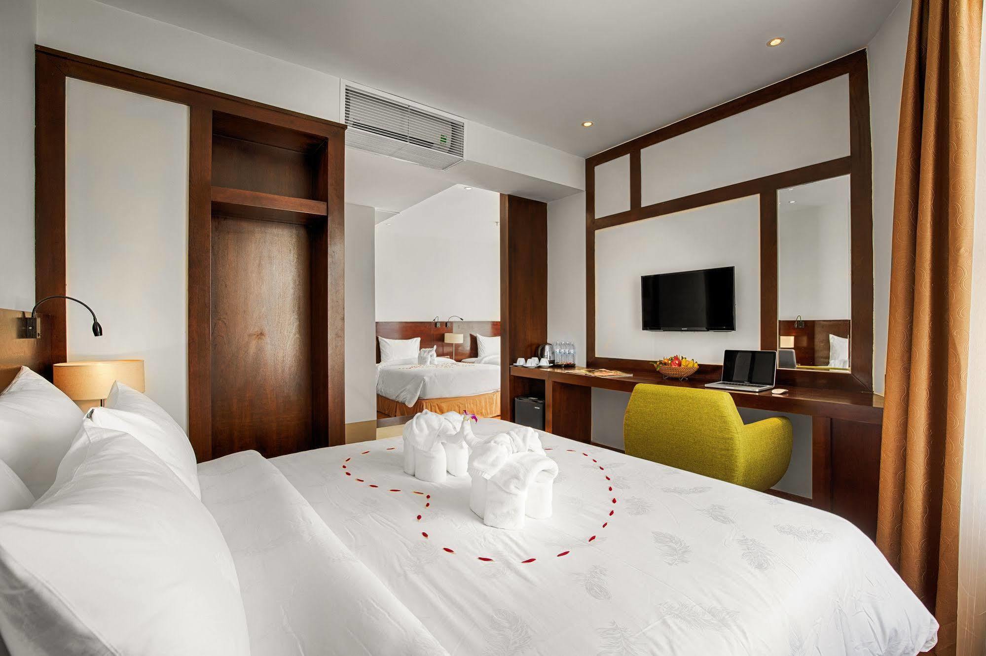 Sofia Suite Hotel Danang Eksteriør billede